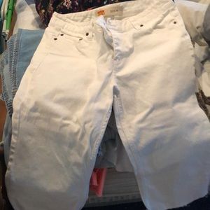 Route 66 white Jean cut off capris